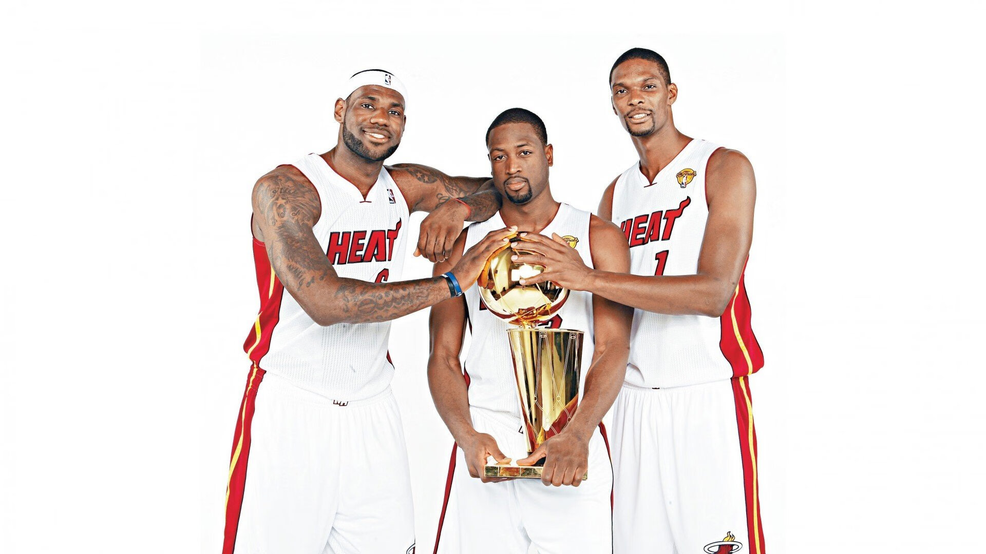 恩比德压制级发挥改写剧本，湖人公牛之战成大帝个人秀