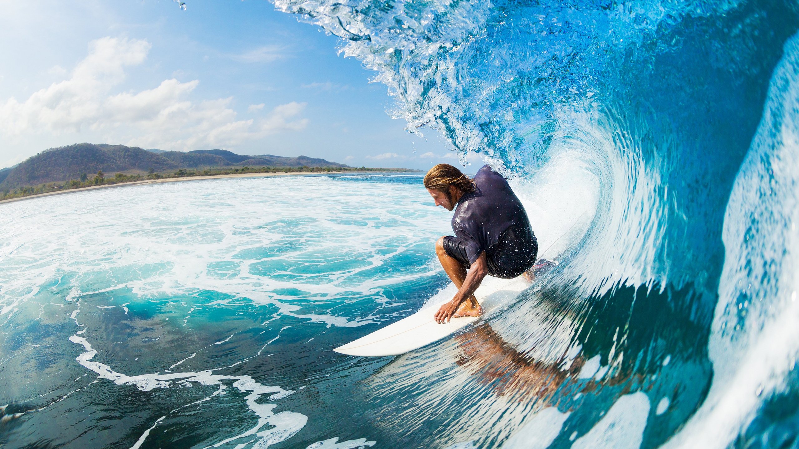太阳鏖战篮网，易建联惊艳四座